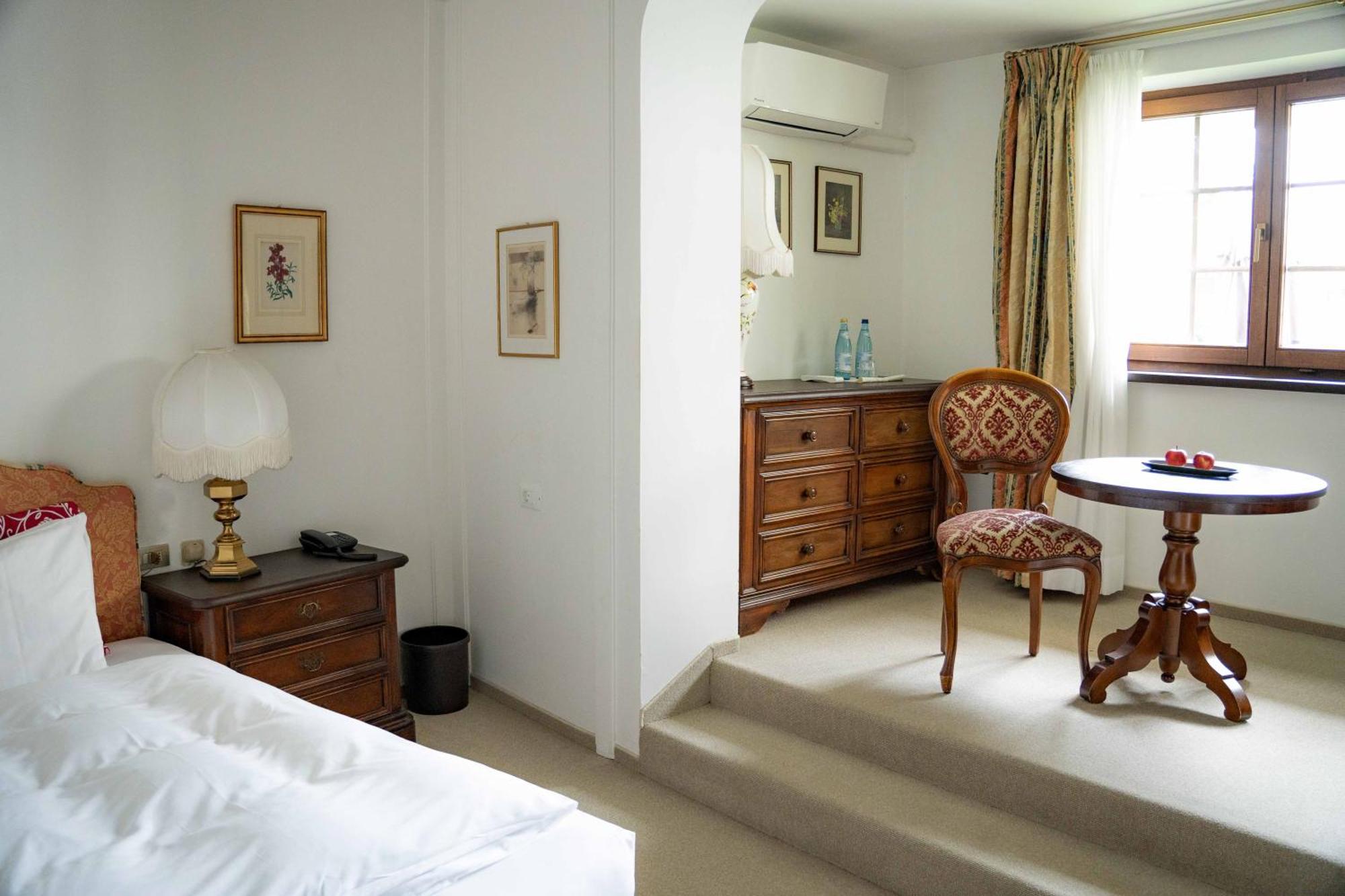 Hotel Castel Rundegg Merano Esterno foto