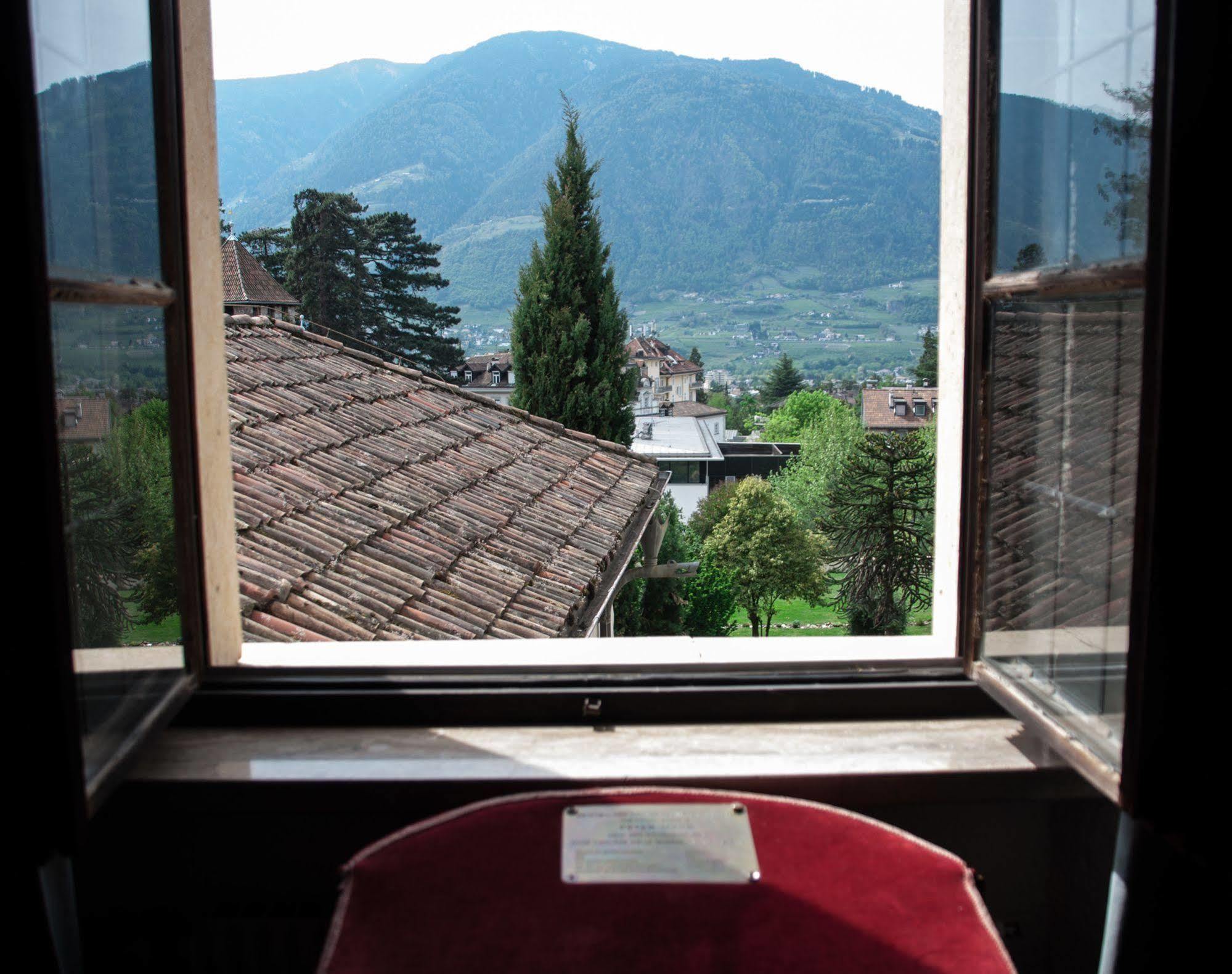 Hotel Castel Rundegg Merano Esterno foto