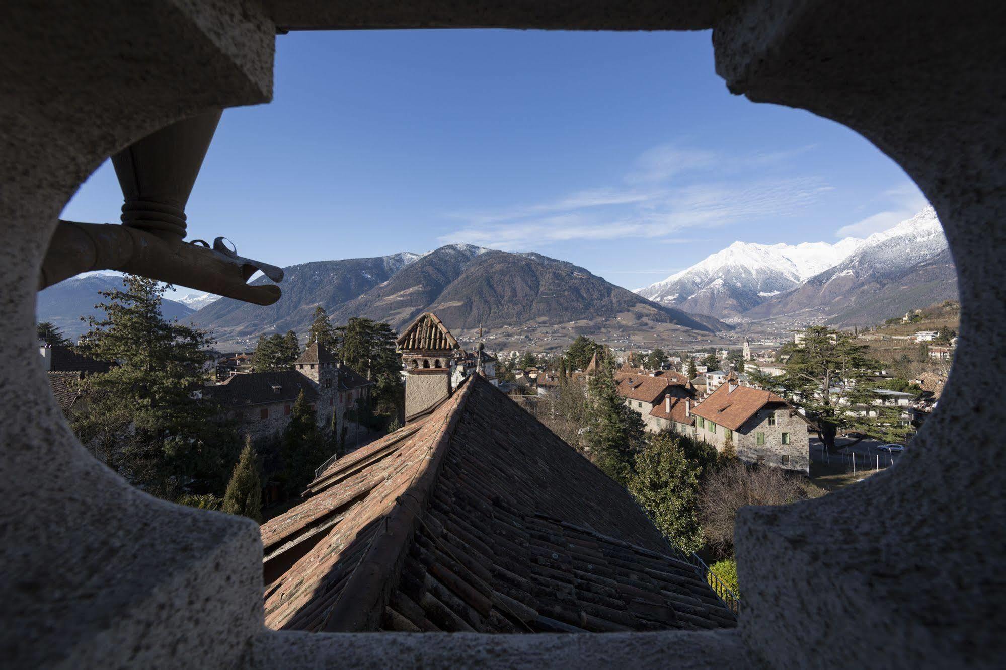 Hotel Castel Rundegg Merano Esterno foto